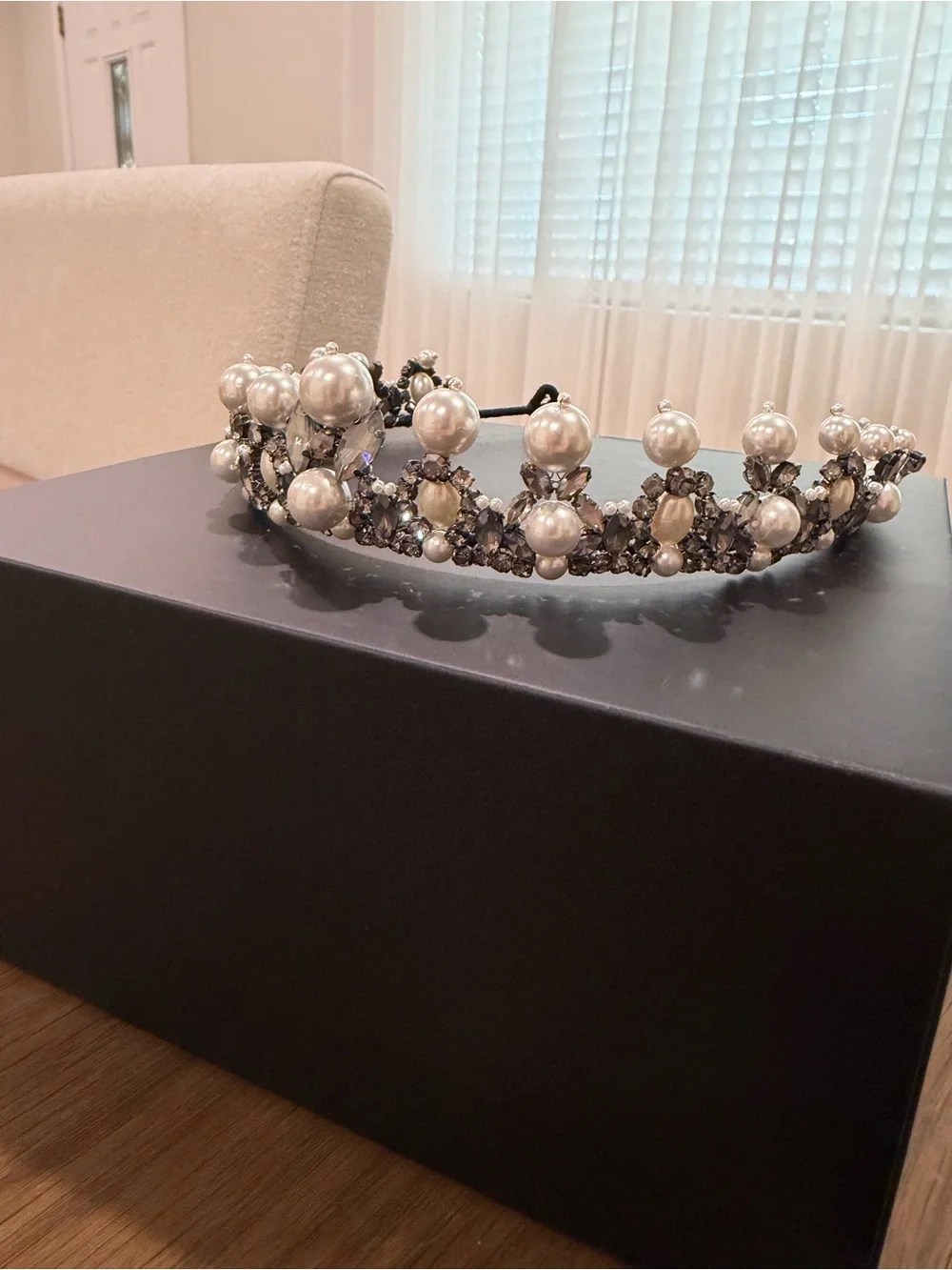 Vera Wang Pearl and Crystal Tiara Headband in Ivory and Silver